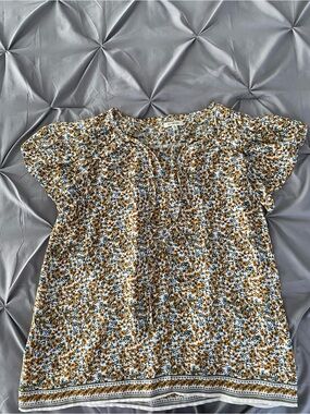 Max Studio Mustard and Blue Floral Short-Sleeve Blouse Size L